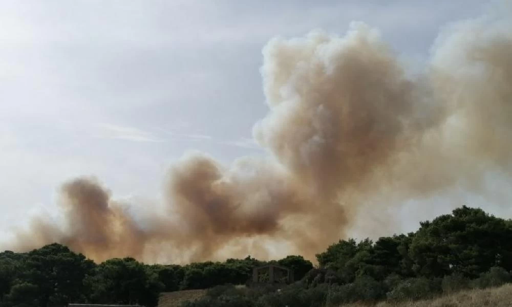 Μεγάλη φωτιά στη Ζάκυνθο